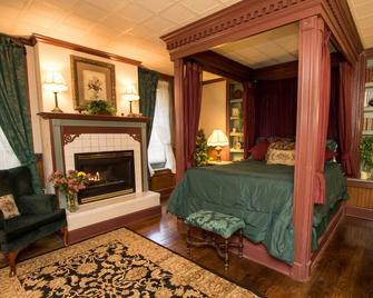 The Globe Inn - East Greenville - Bedroom