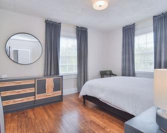10 min Walk to Uptown Shelby, Historic, parking! - Shelby - Quarto