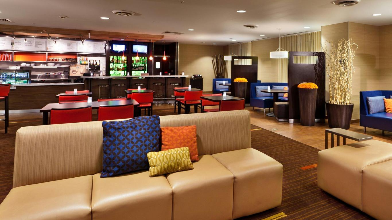 Courtyard by Marriott Easton-Columbus