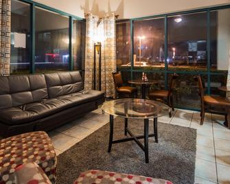 Best Western Heritage Inn - Concord - Area lounge