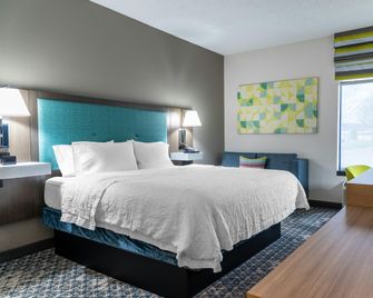 Hampton Inn Kansas City/Lees Summit - Lee’s Summit - Schlafzimmer