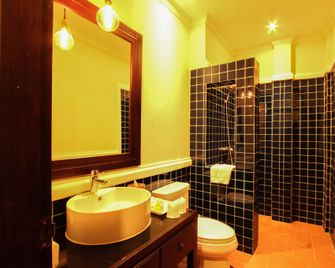 Le Luxe Boutique Hotel - ויינטיאן - חדר רחצה