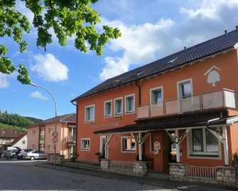 Hotel An der Eiche - Kulmbach - Gebouw