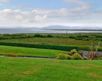 Heron's Nest, Family Friendly, With Open Fire In Inch, County Kerry - Inch - Outdoor view