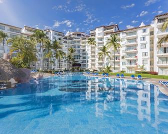 Vamar Vallarta Marina & Beach Resort - פוארטו ויארטה - בריכה