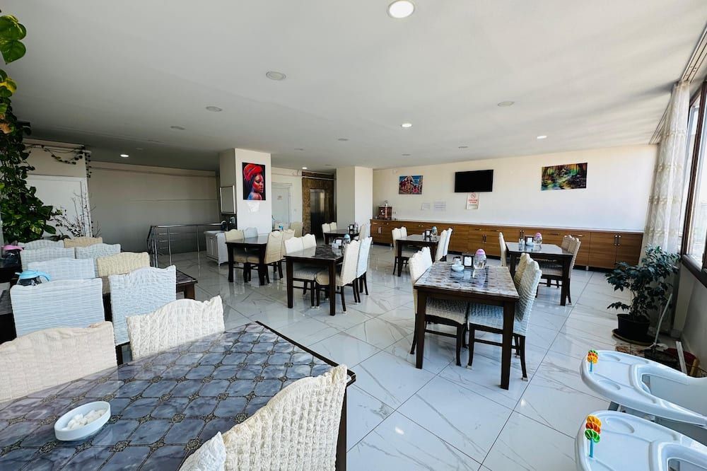 Toprak Hotel
