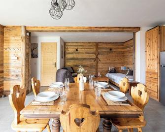 La cabane du cerf - Les Allues - Comedor