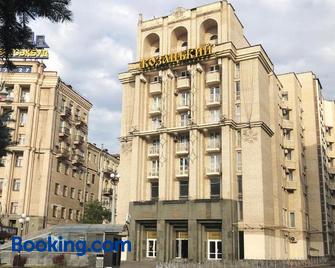 Kozatskiy Hotel - Kyiv - Gebouw