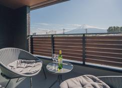 Fuji Gran Villa - Toki - - Fujiyoshida - Balcony