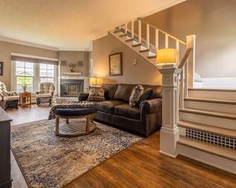 Downtown Powell Place- Recently remodeled home in downtown Powell - Powell - Sala de estar