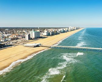 The Atrium Resort - Virginia Beach - Beach