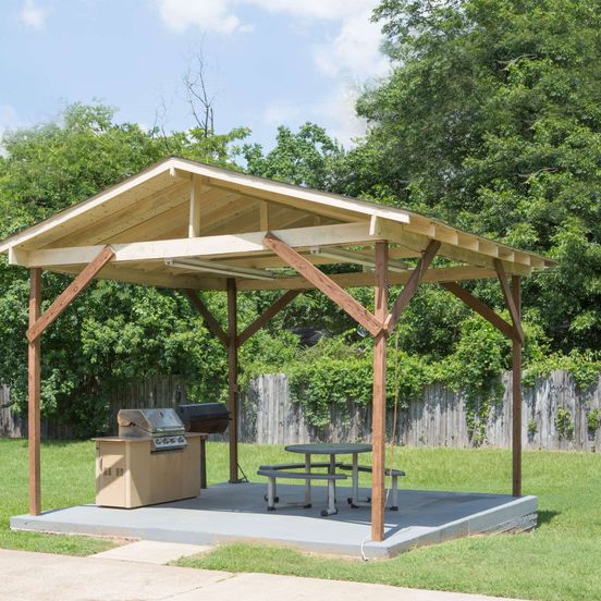 Patio view of Super 8 by Wyndham Shreveport