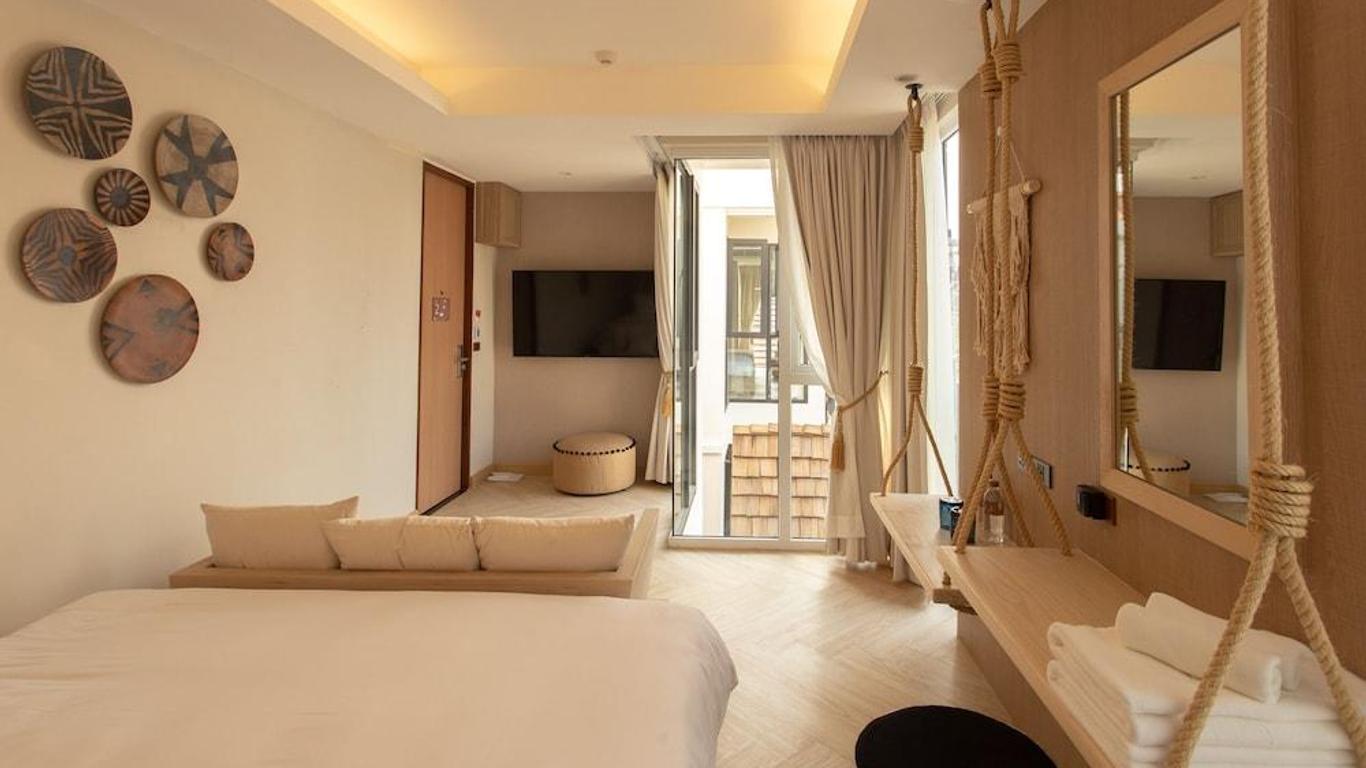 ناين ريزيدينت