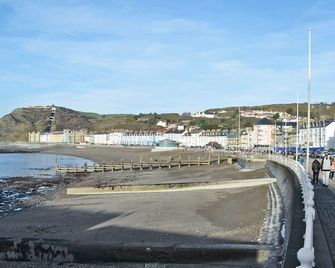 Queensbridge Hotel - Aberystwyth