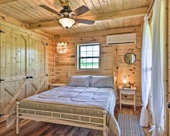 Mammoth Cave Cabin Rentals 3 - 12.8 miles from Mammoth Cave National Park - Mammoth Cave - Chambre