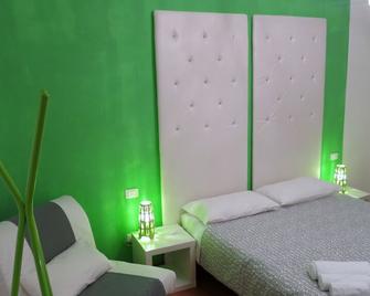 Bed & Breakfast Trento - Trento - Phòng ngủ
