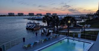 Inn on Destin Harbor Ascend Hotel Collection - Destin - Edificio