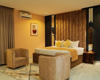The Manor Hotel by Luckzi - Owerri - Habitación