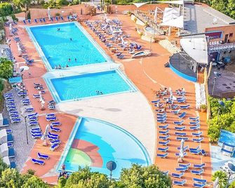 Residence Riva Degli Etruschi - San Vincenzo - Pool