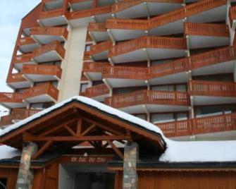 Apartment 803 in residence, eighth and top floor - Les Belleville - Gebäude