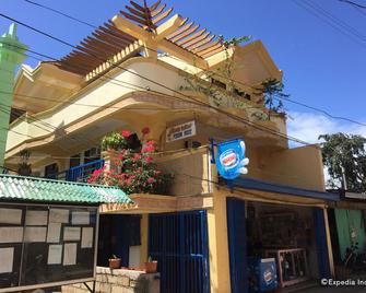 Coron Sunrise Pension House - Coron - Edificio