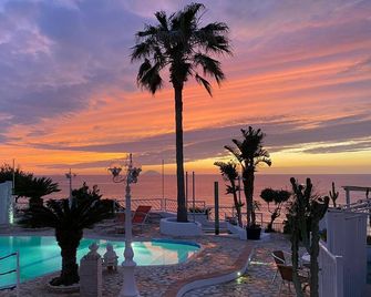 Mediterranean Boutique Hotel - Tropea - Pool