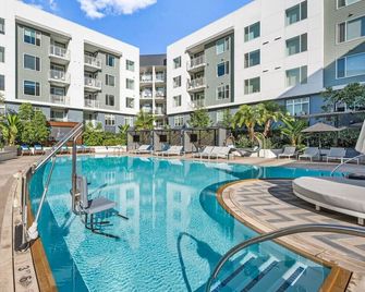 Sunset Penthouse: Pool, Spa, Gym, Games, & Parking - San Diego - Zwembad