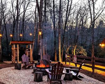 Mountain Laurel Cabin, Private Acre Size Pond, Folk School, Fishing, Dish,wifi - Hayesville - Patio