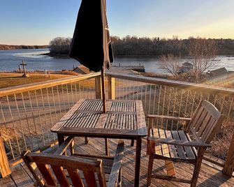 Charming Apartment in Thomaston with Water Views - Thomaston - Balcón