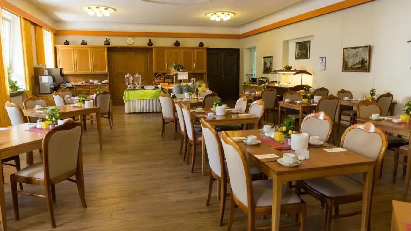 كلوستير ماريا هيلف