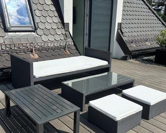 Chic DG Whg 2 rooms + wellness bath + roof terrace (special conditions for monthly rent) - Muy-ních - Hàng hiên