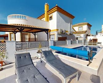 Villa Pinos - A Murcia Holiday Rentals Property - Sucina - Piscina