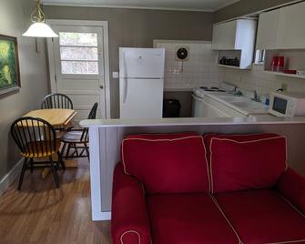 Clean, Full Kitchen, Stand Alone Cabin - Cadiz - Küche