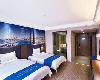 Yester Hotel (Yuxi Taobao Street Wanda Plaza) - Yuxi - Bedroom