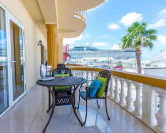 Bay Harbor Luxury 1 bedroom apartments - Oranjestad - Balcony