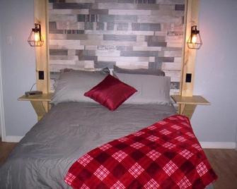 Gîte Au p'tit bonheur B&B - Coaticook - Bedroom