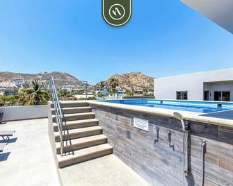 1BR with King Bed - Rooftop Pool - Near Downtown - Cabo San Lucas - Piscina