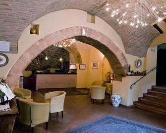 Hotel San Giacomo - Assisi - Ρεσεψιόν