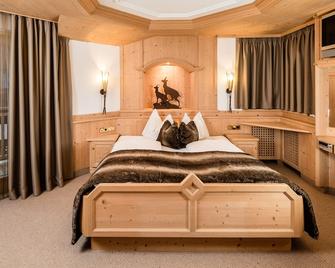 Garni Apartments Villa Gardena - Selva di Val Gardena - Dormitor