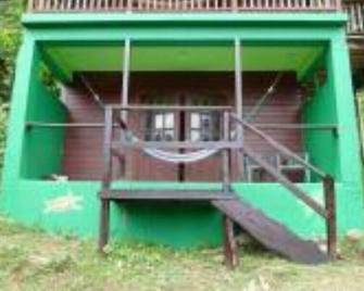3 Rivers Eco Lodge - Rosalie - Patio