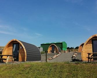 The Arns Glamping Pods - Bridge of Allan - Building