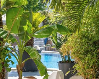 Artunc Hotel Bodrum - Bodrum - Piscina