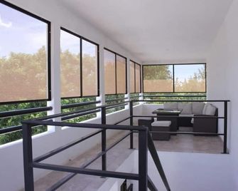 Cmg Suites - Acuña - Balcón