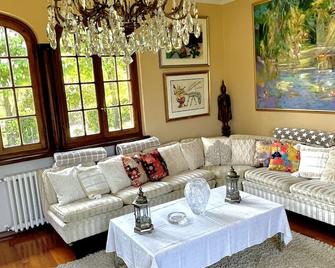 Welcome to Lush Tuscany and Beautiful Villa Adriano - Valdottavo - Sala de estar