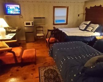 Sea Breeze Inn - Hyannis