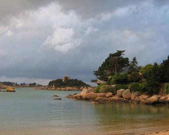 Tasteful Holiday Home in Plouvara with Garden - Saint-Donan - Playa