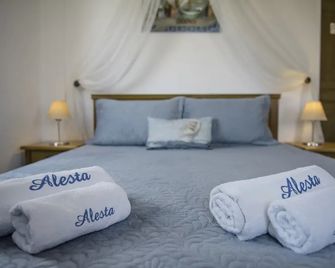 Alesta Hotel - Bozcaada - Bedroom