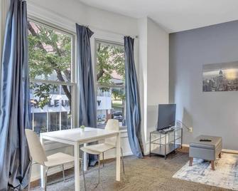 One Bedroom Apartment in Harrisburg, PA - Harrisburg - Dining room