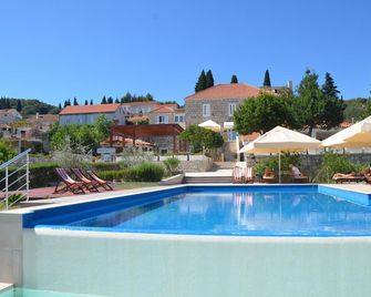 Hotel Borik - Lumbarda - Piscina