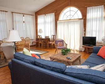 40399 Beachcomber Rd Home - Avon - Sala de estar